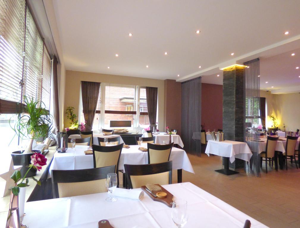 Hotel Akazienhof Duisburg Exterior photo